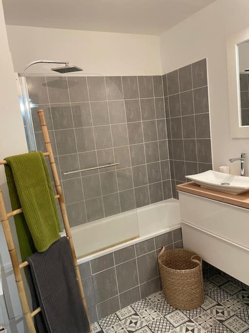 Studio 28 M2 & Jardin Privatif 20 M2 Montigny-le-Bretonneux Exterior foto